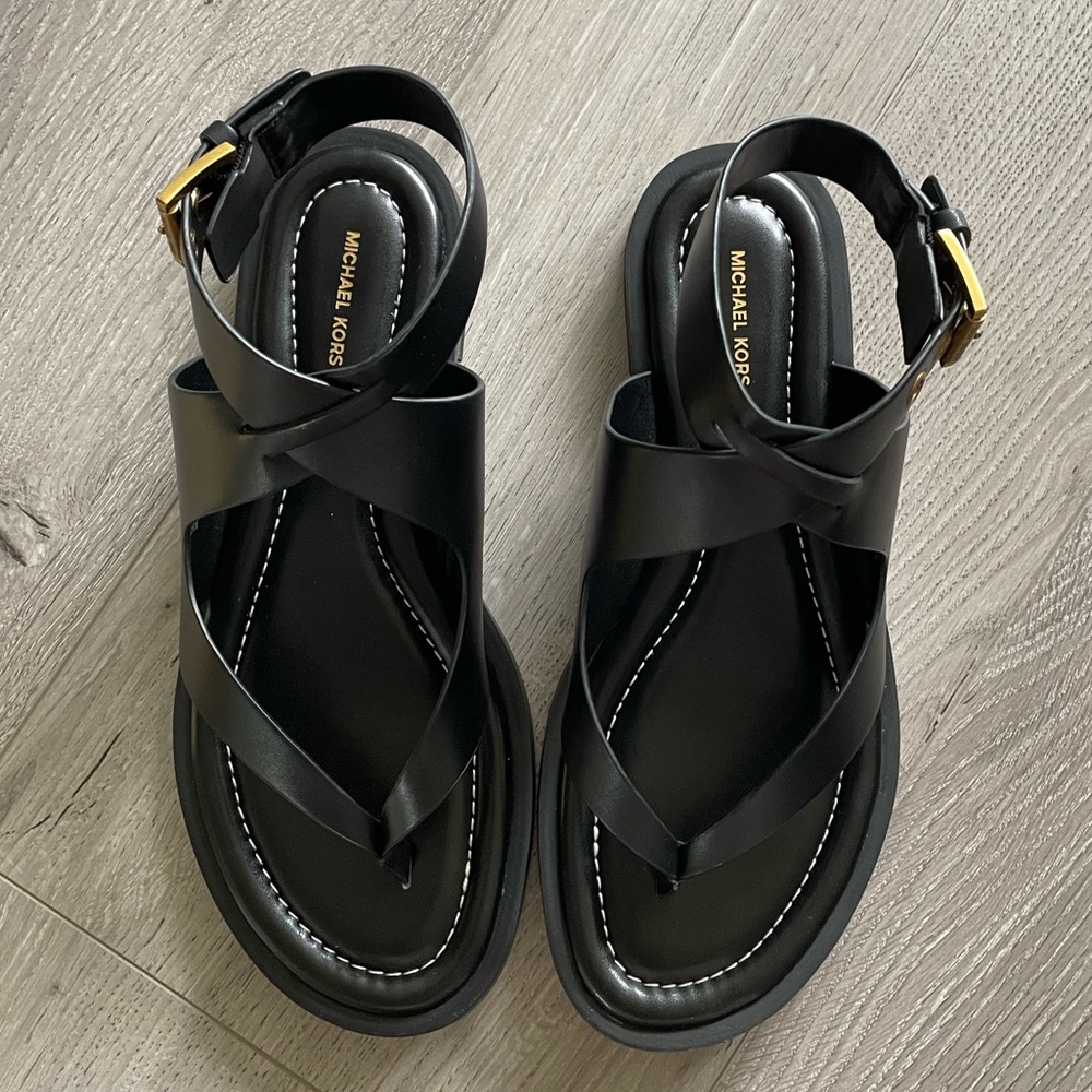NWT MICHAEL Michael Kors Irene Flat Thong Sandals